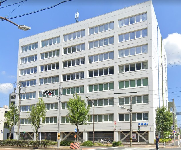 名古屋市営バス「清水口」停から徒歩２分　169.06坪のビルです