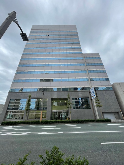 「浜松」駅から徒歩３分　51.52坪・32.42坪のビルです　