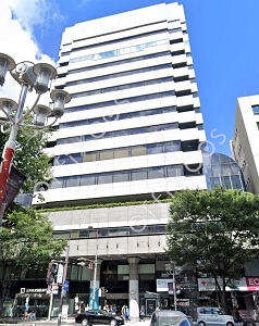 栄駅徒歩5分、大津通沿いに構える賃貸テナントビルです。