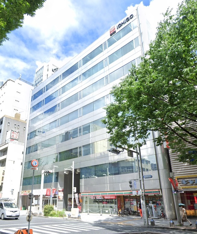 人気の名古屋駅、徒歩5分に位置する賃貸オフィスビルです。